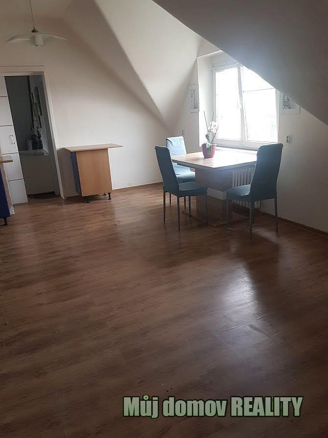 Pronájem bytu 2+kk 45 m² — photo 3