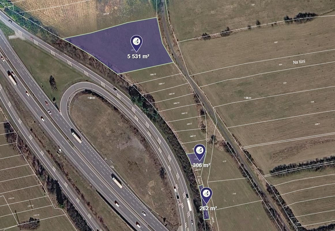 Prodej pole 6 099 m²