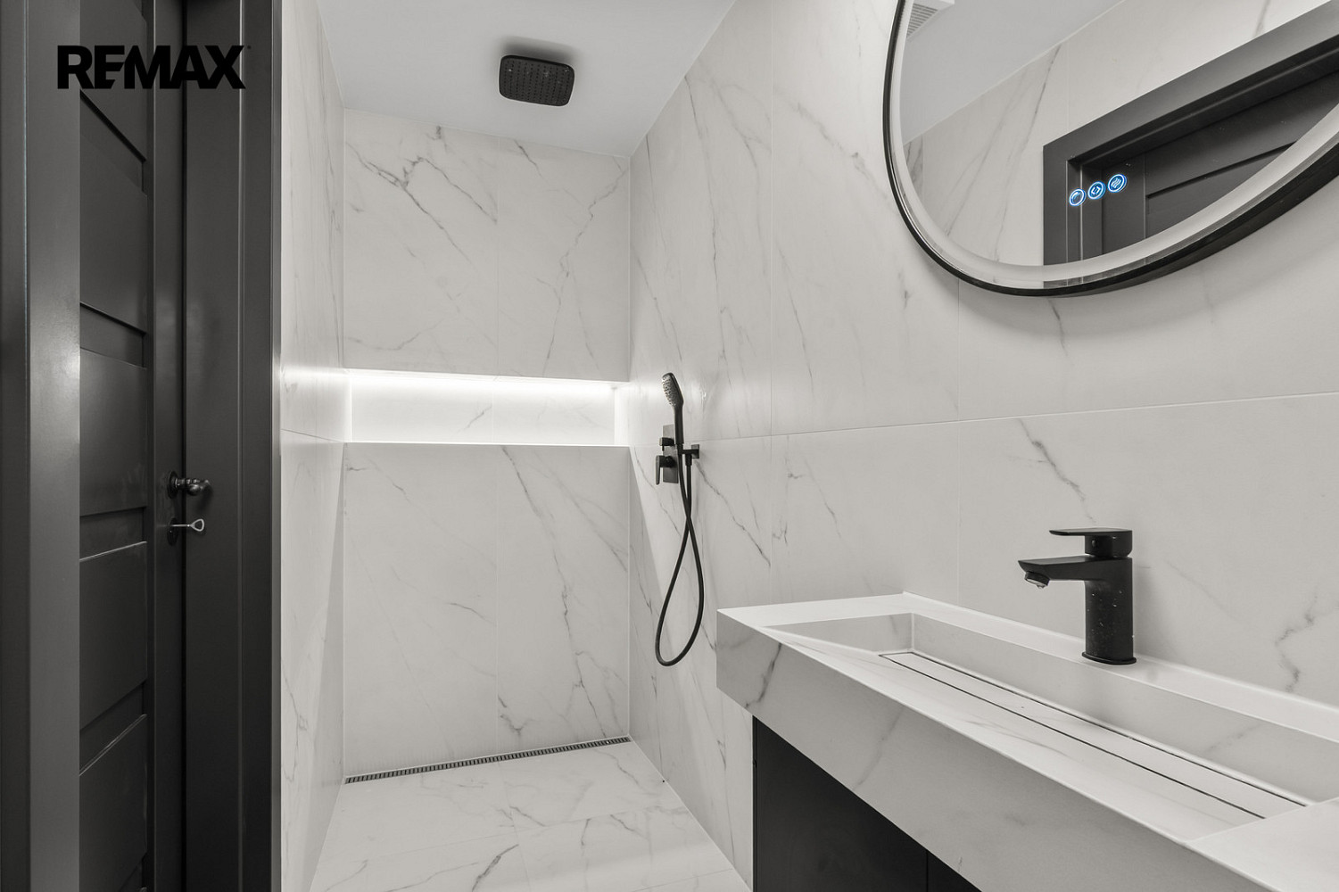 Prodej domu 253 m² s pozemkem 754 m² — photo 4