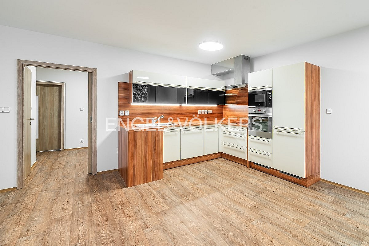 Pronájem bytu 3+kk 88 m² – fotografie 3