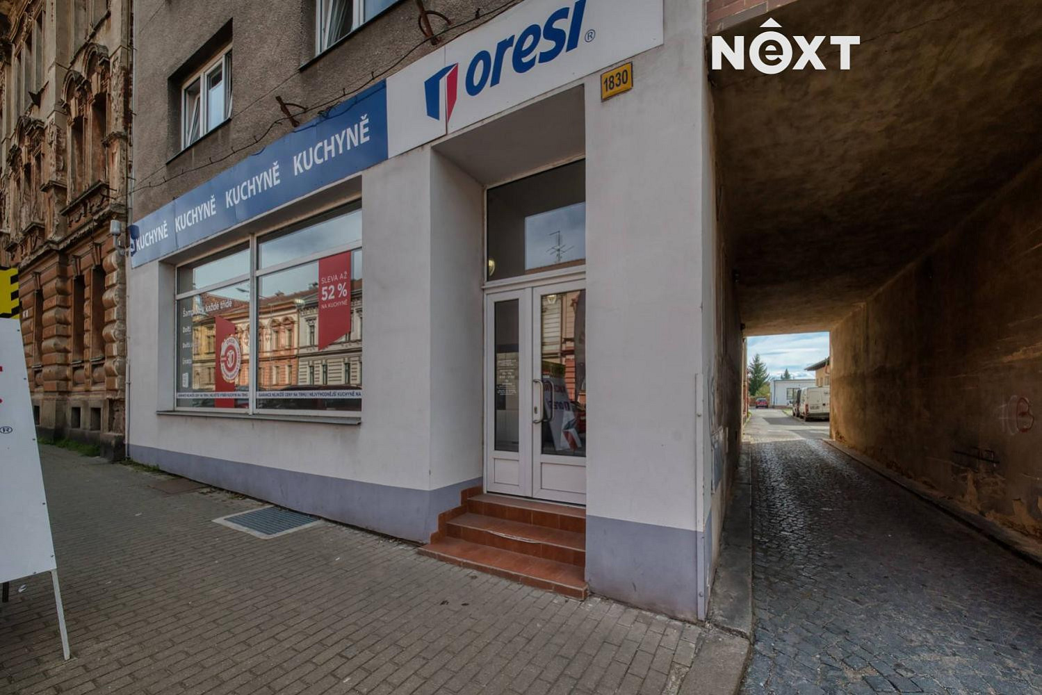 Prodej obchodních prostor 308 m² — photo 2