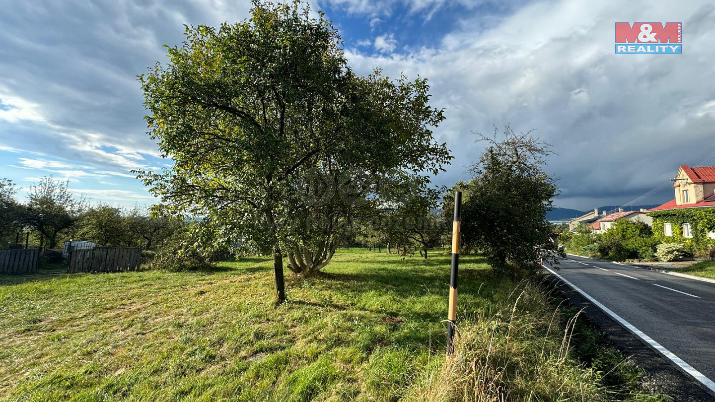 Prodej stavebního pozemku 1 599 m² – fotografie 3