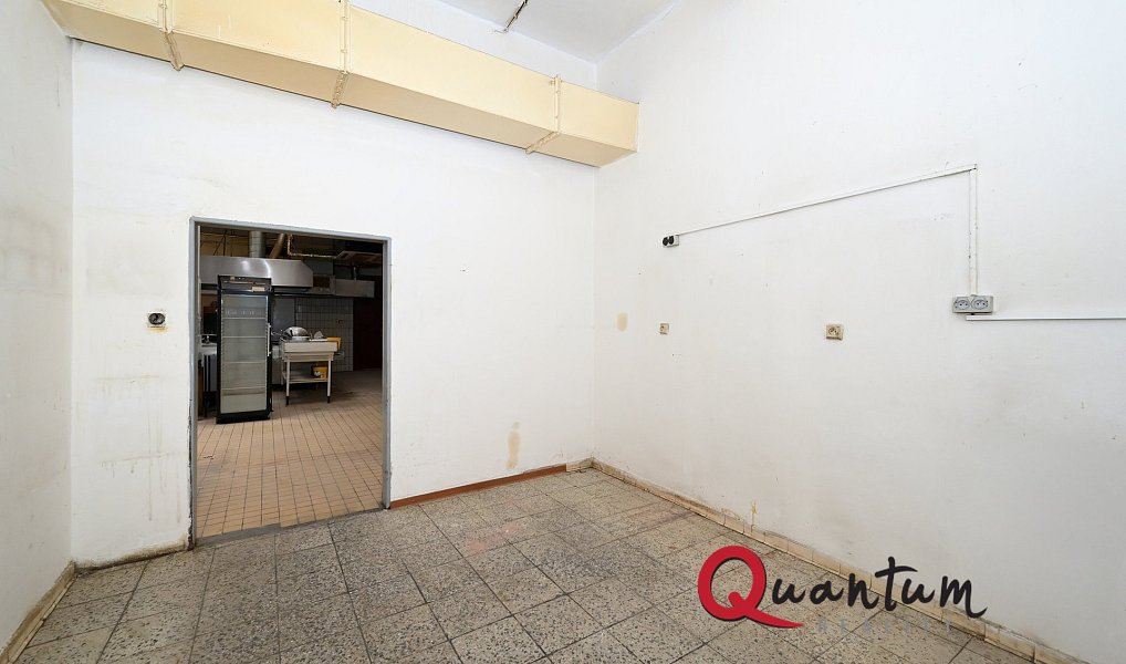 Pronájem komerčního objektu (jiného typu) 374 m², Praha – náhled fotky 10
