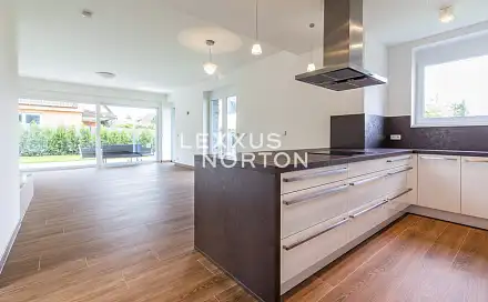 Pronájem domu 500 m² s pozemkem 700 m², Falcká, Praha 6 - Břevnov