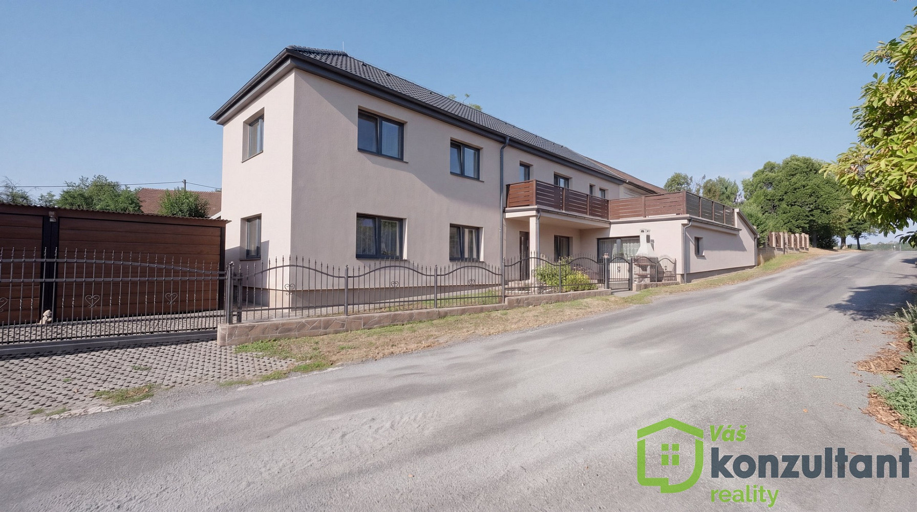Prodej domu 345 m² s pozemkem 414 m² – fotografie 2