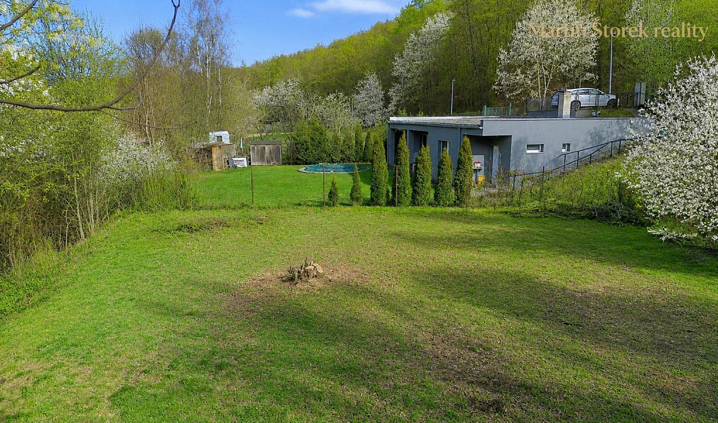 Prodej stavebního pozemku 909 m², Praha – fotka 1 z 12