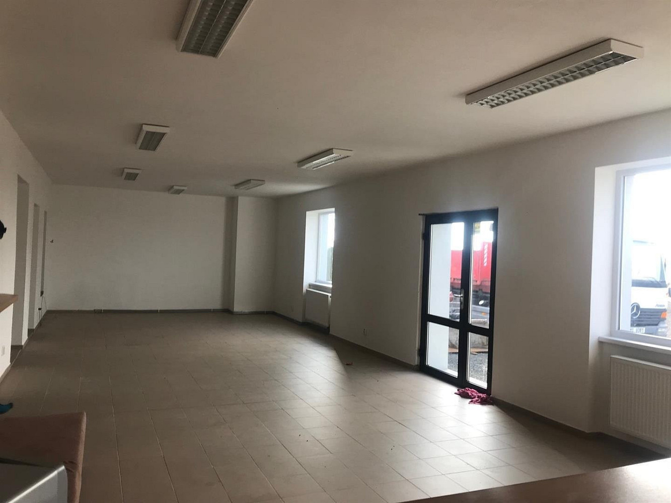 Pronájem nebytových prostor 237m², Tovačov – pohled 4