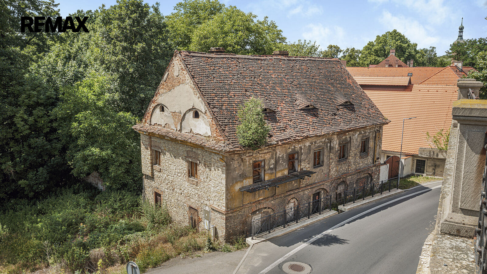 Prodej domu 360 m² s pozemkem 410 m² – fotografie 2