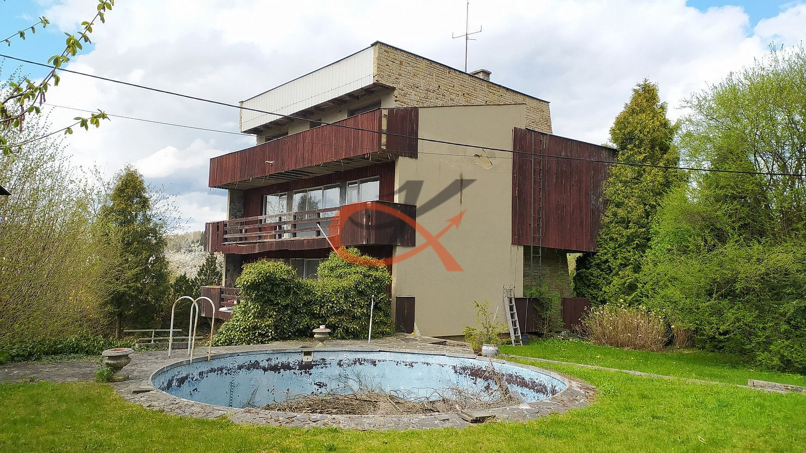 Prodej domu 250 m² s pozemkem 1 817 m²