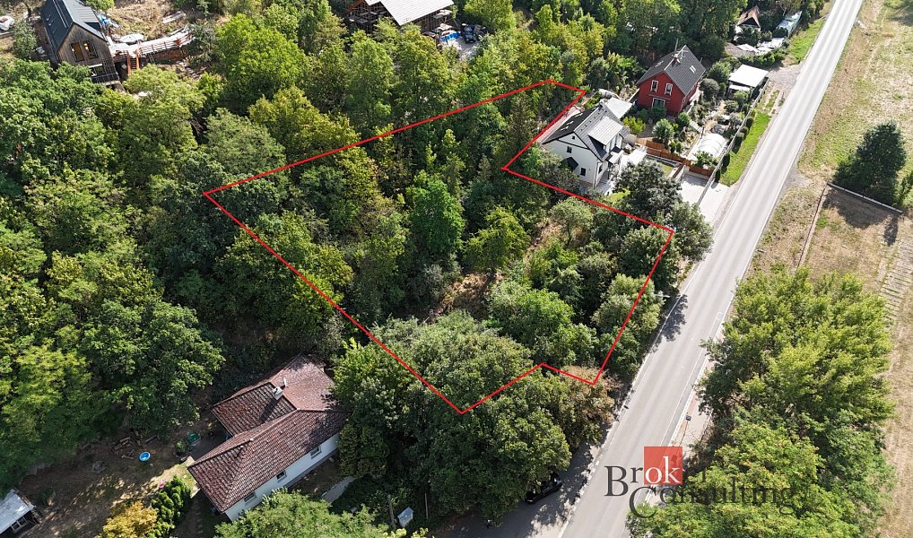 Prodej stavebního pozemku 2 025 m², Plzeň – náhled fotky 3