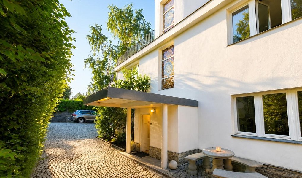 Pronájem domu 1 200 m² s pozemkem 3 532 m², Praha – náhled fotky 7