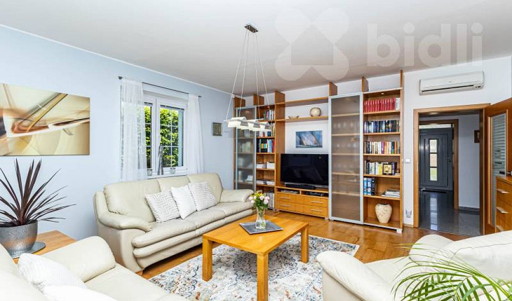 Prodej domu 165 m² s pozemkem 861 m², Skrbeň – náhled fotky 3