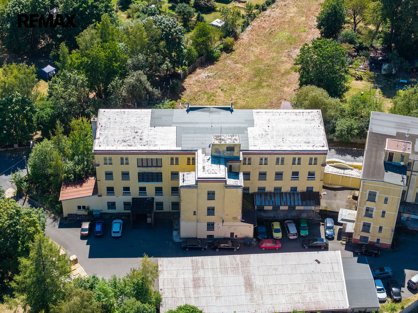 Pronájem výrobních prostor 2 350 m² – fotografie 2
