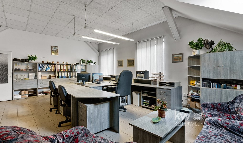 Prodej obchodních prostor 688 m², Plavy – náhled fotky 8