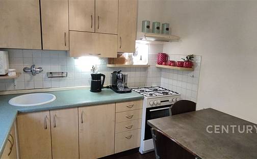 Pronájem domu 80 m² s pozemkem 240 m², Baťovka, Ratíškovice, okres Hodonín