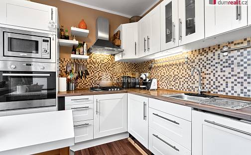 Prodej bytu 3+1 75 m², Lidická, Ostrov, okres Karlovy Vary