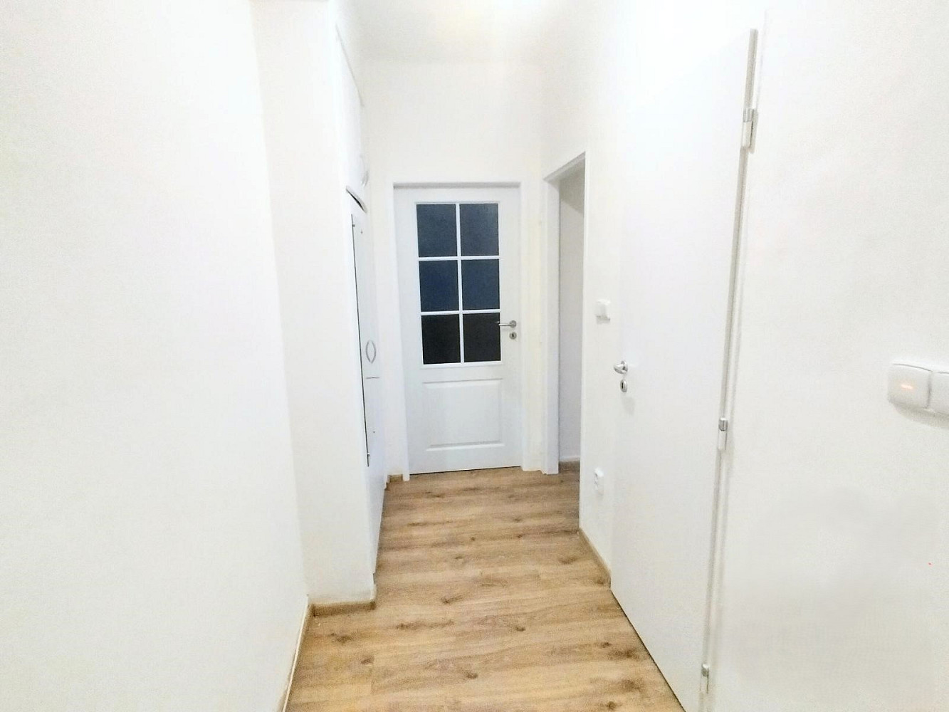 Pronájem bytu 1+1 35 m² - Widok 3