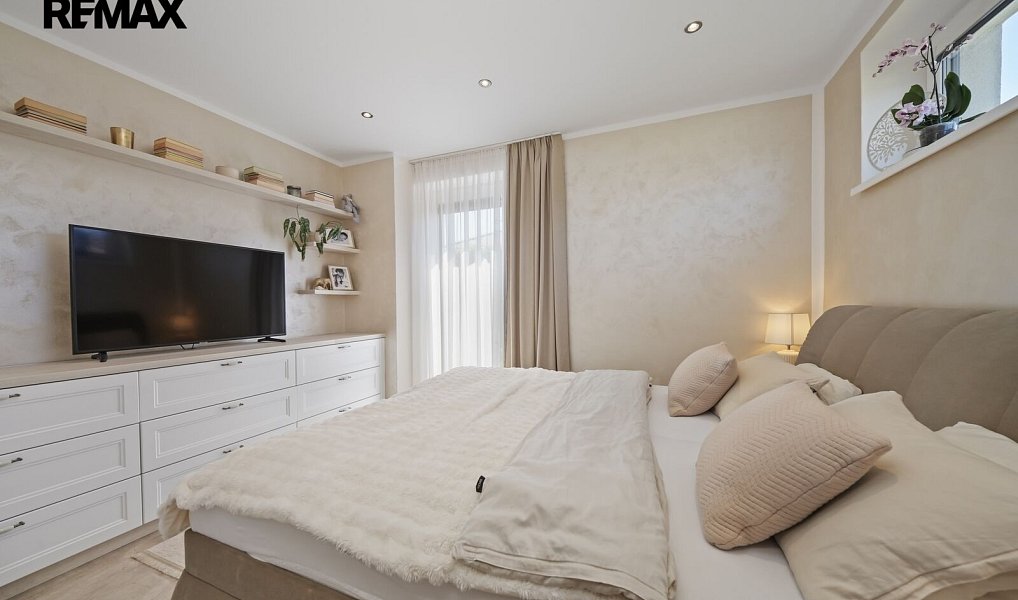 Prodej domu 176 m² s pozemkem 1 000 m², Kupařovice – náhled fotky 11