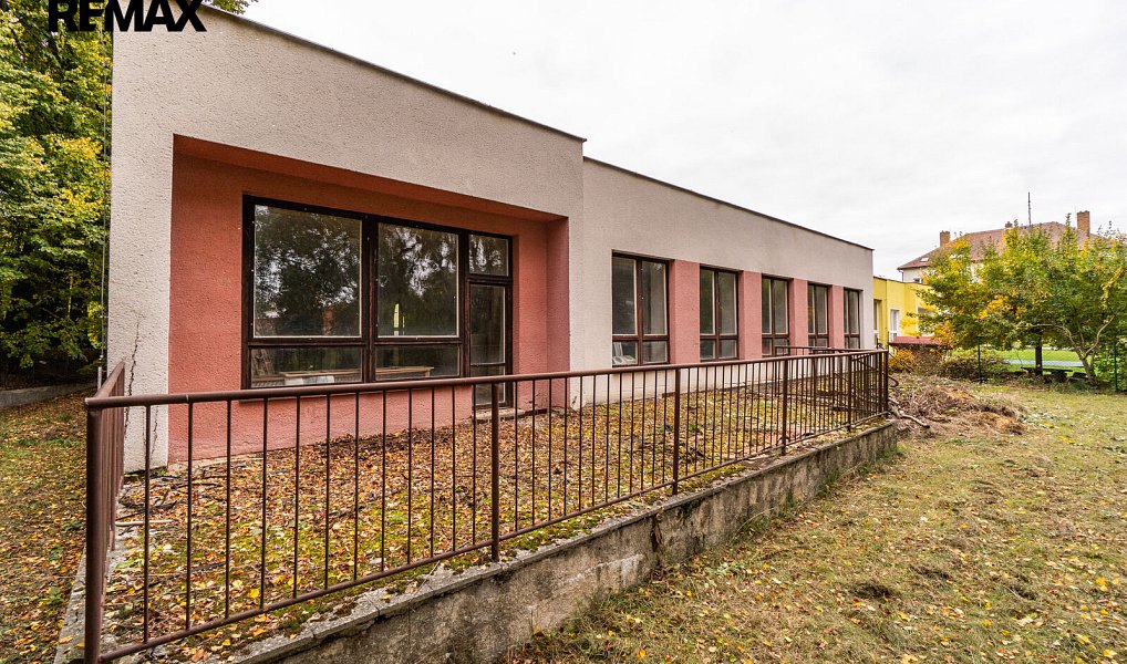 Prodej investiční nemovitosti vhodné pro občanské vybavení, služby nebo bydlení v obci Lesonice, Lesonice – náhled fotky 2