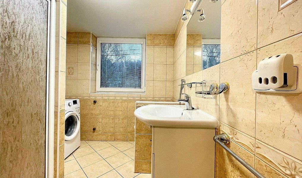 Prodej domu 140 m² s pozemkem 326 m², Trnava – náhled fotky 8