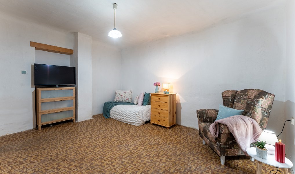 Prodej domu 200 m² s pozemkem 1 330 m², Kubšice – náhled fotky 11