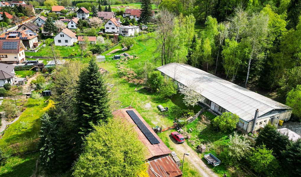 Prodej stavebního pozemku 1 878 m², Velké Popovice – náhled fotky 4