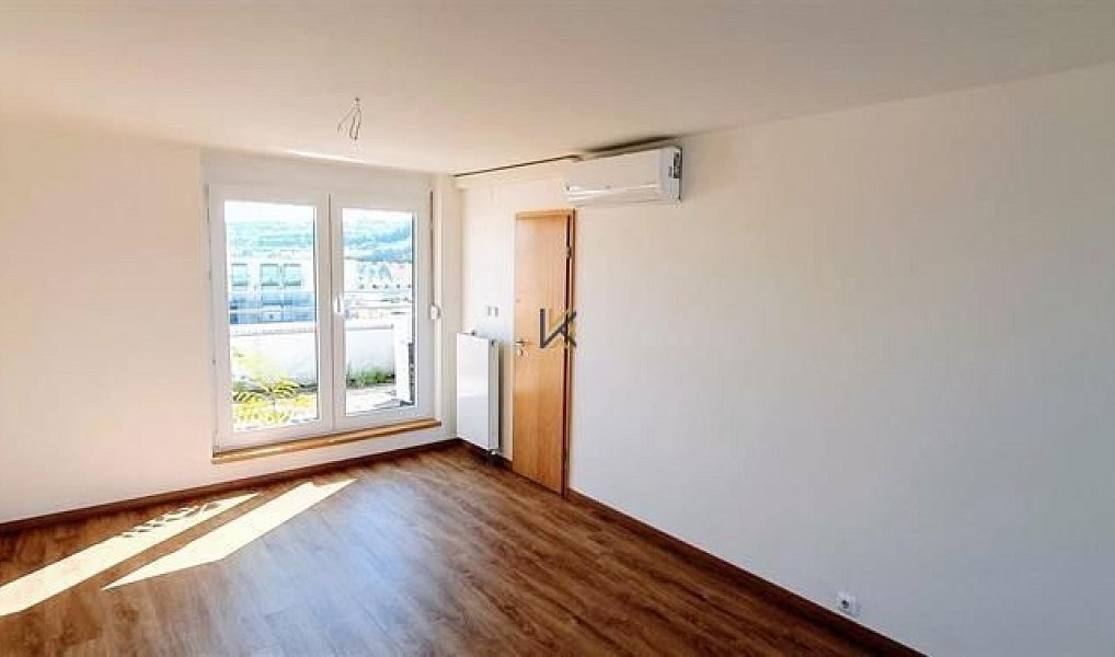 Pronájem kanceláře 193 m², Praha – náhled fotky 5