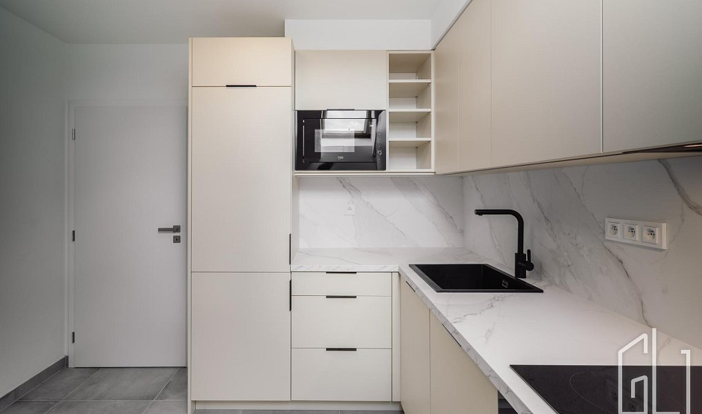 Prodej bytu 3+1 84 m², Praha – náhled fotky 3