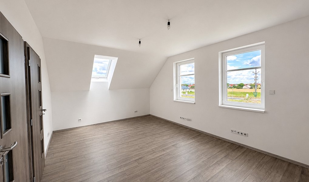 Prodej domu 156 m² s pozemkem 878 m², Žatec – náhled fotky 23