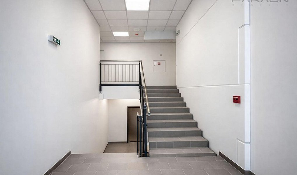 Pronájem skladovacích prostor 1 100 m², Praha – náhled fotky 5