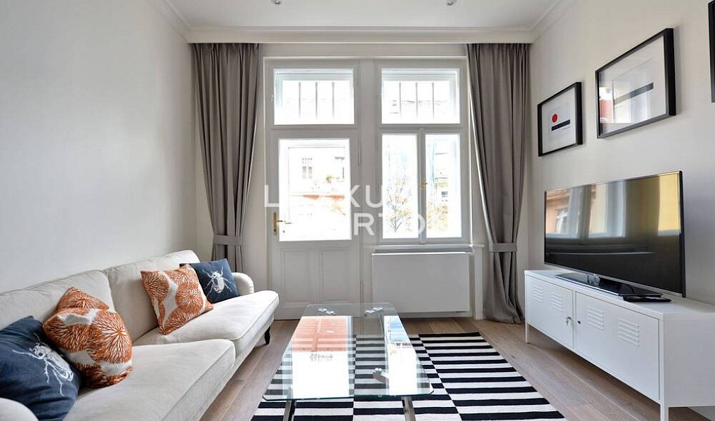 Pronájem bytu 2+kk 56 m², Praha – náhled fotky 3