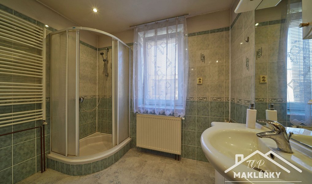 Prodej domu 186 m² s pozemkem 568 m², Zásmuky – náhled fotky 26