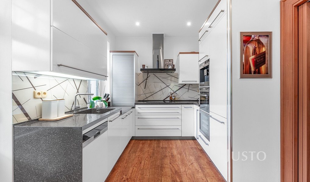 Prodej domu 250 m² s pozemkem 1 535 m², Liberec – náhled fotky 3