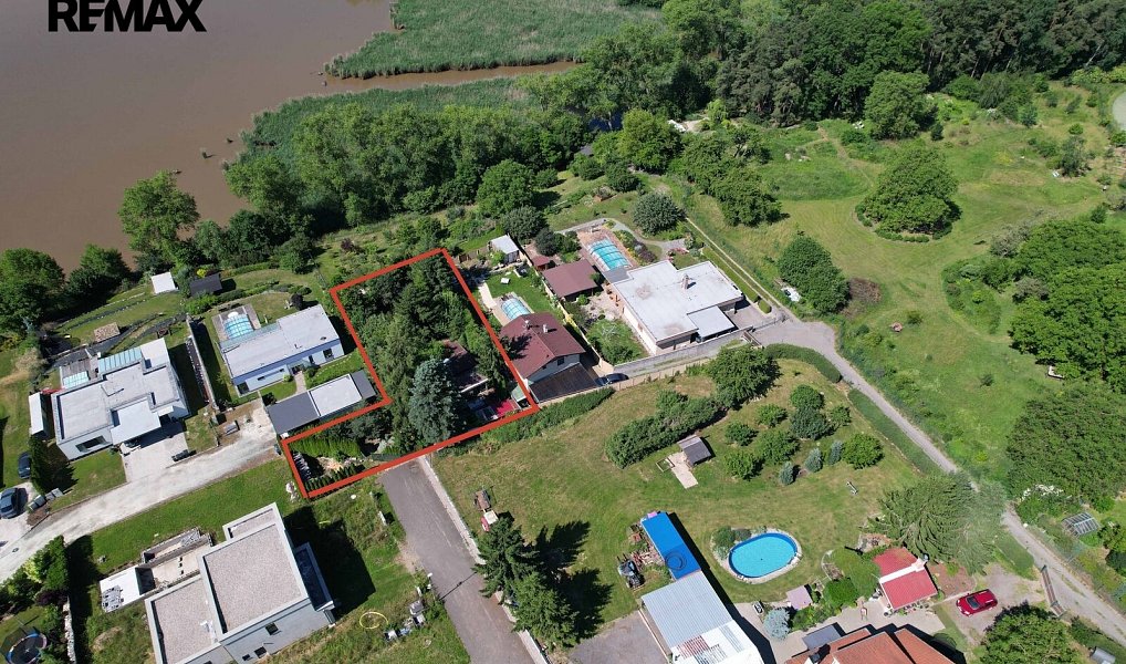 Prodej stavebního pozemku 713 m², Jaroměř – náhled fotky 3