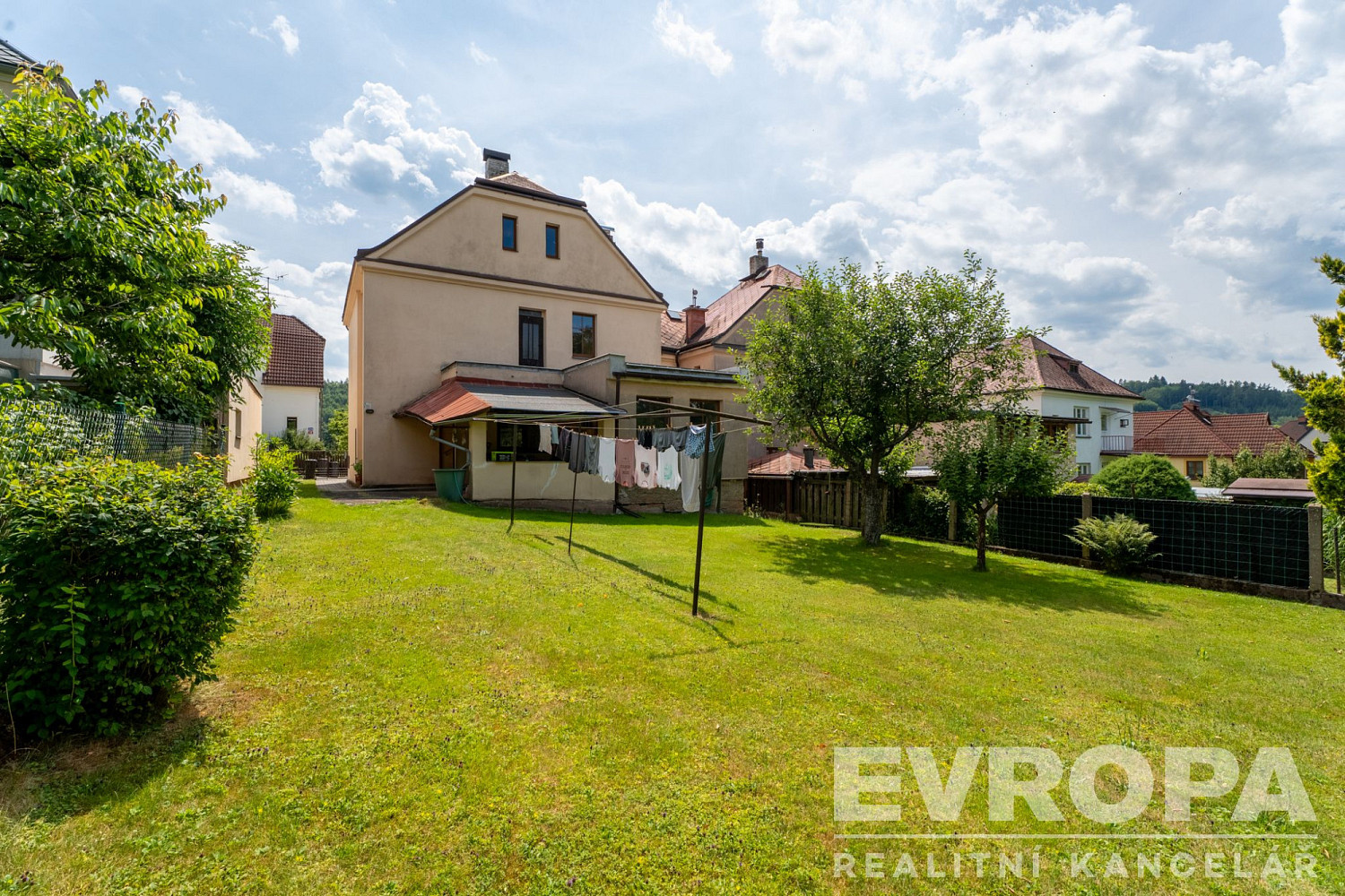 Prodej domu 270 m² s pozemkem 555 m²