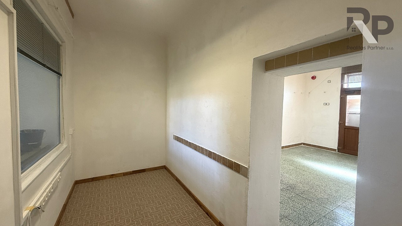 Pronájem obchodních prostor 53 m² — photo 4