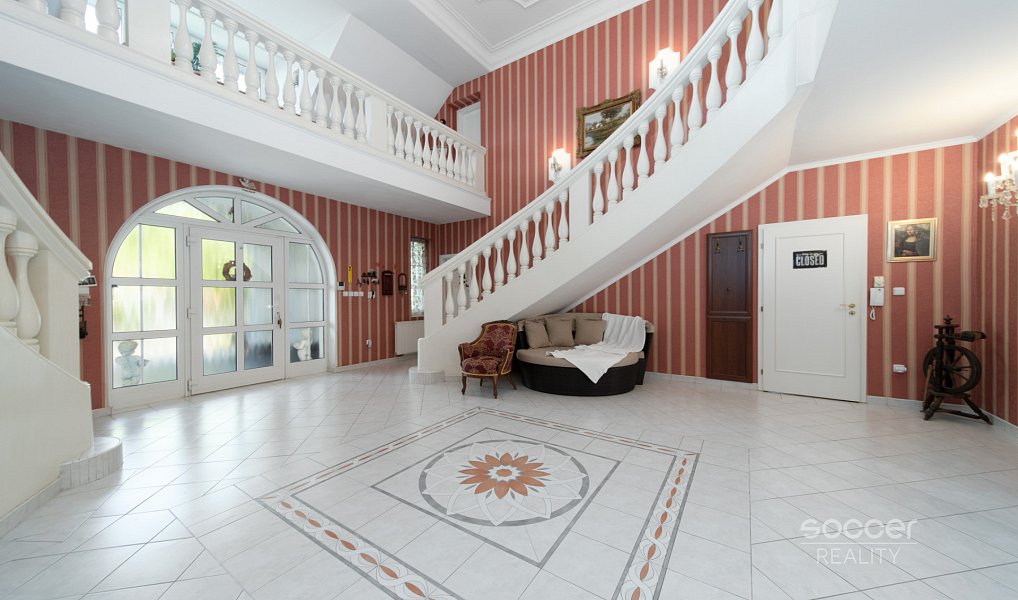 Prodej domu 598 m² s pozemkem 2 298 m², Říčany – náhled fotky 17