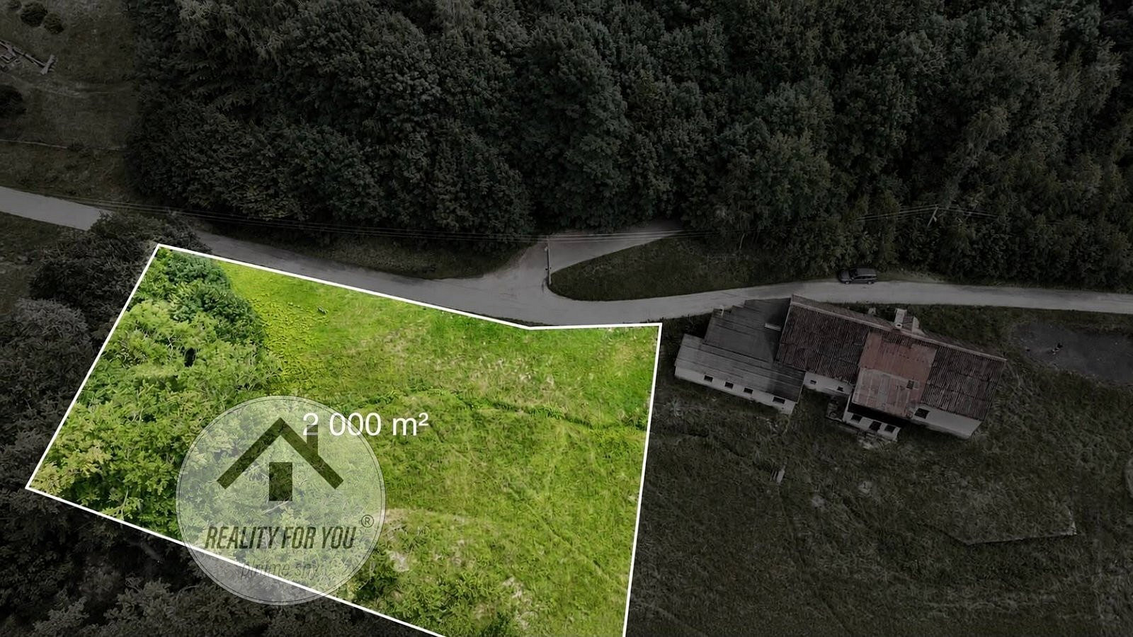 Prodej stavebního pozemku 2 000 m² – fotografie 2