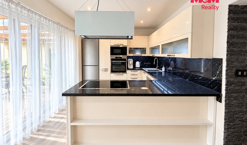 Prodej domu 195 m² s pozemkem 833 m², Vážany – náhled fotky 4