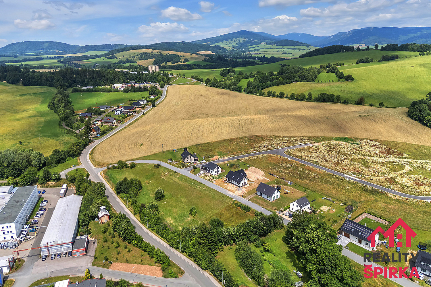 Prodej stavebního pozemku 1 003 m² – fotografie 5