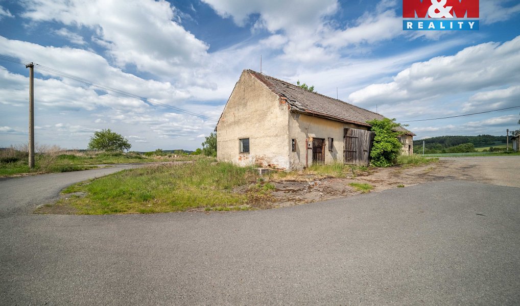 Prodej zemědělského objektu 2 087 m², Životice – náhled fotky 5