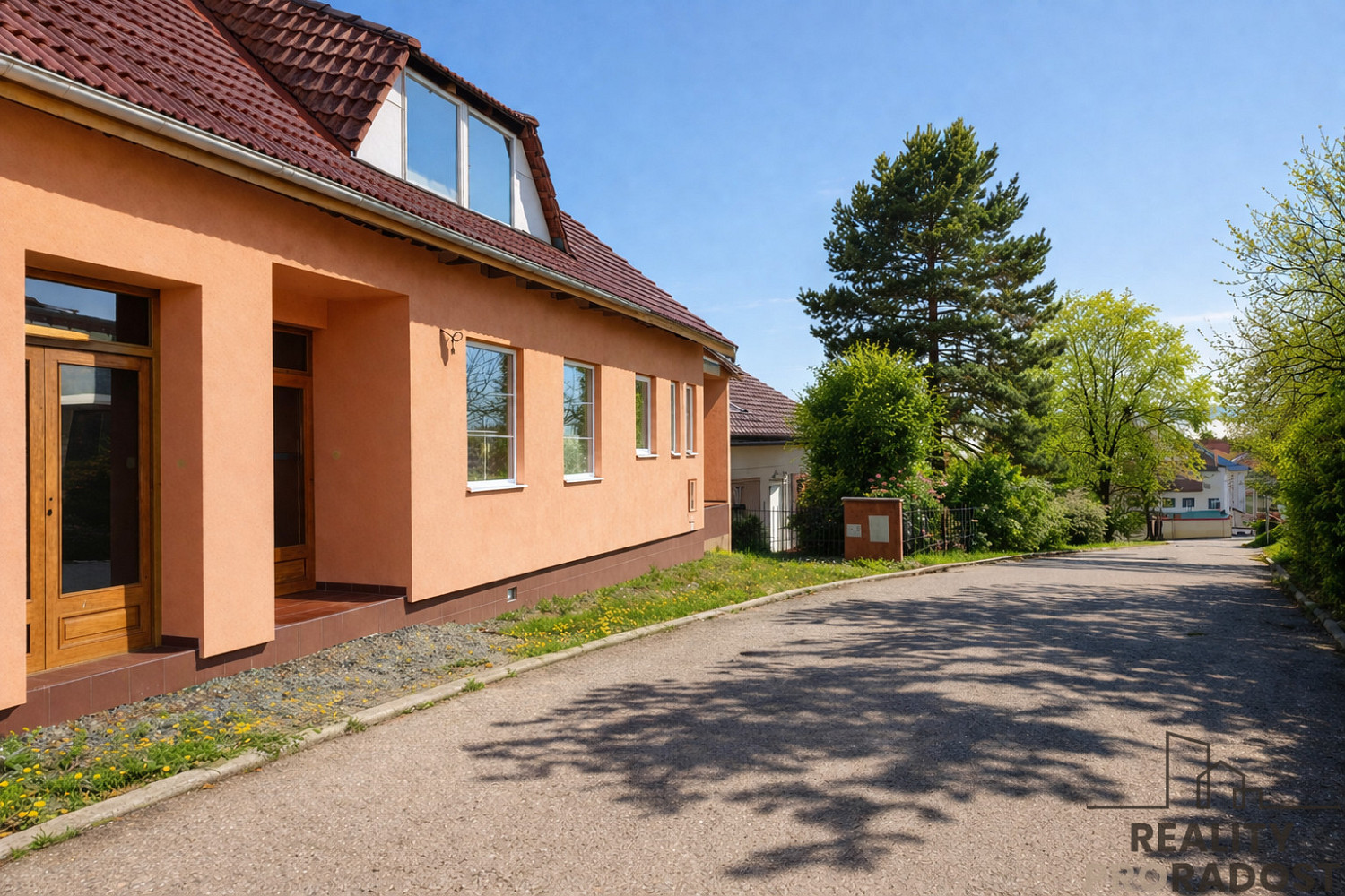 Prodej domu 270 m² s pozemkem 420 m²