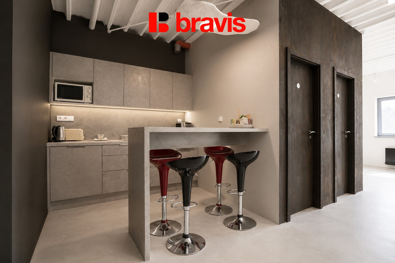 Pronájem obchodních prostor 280 m² – fotografie 2