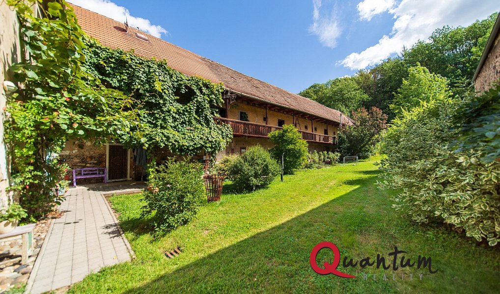 Prodej domu 180 m² s pozemkem 1 906 m², Dolany nad Vltavou – náhled fotky 3