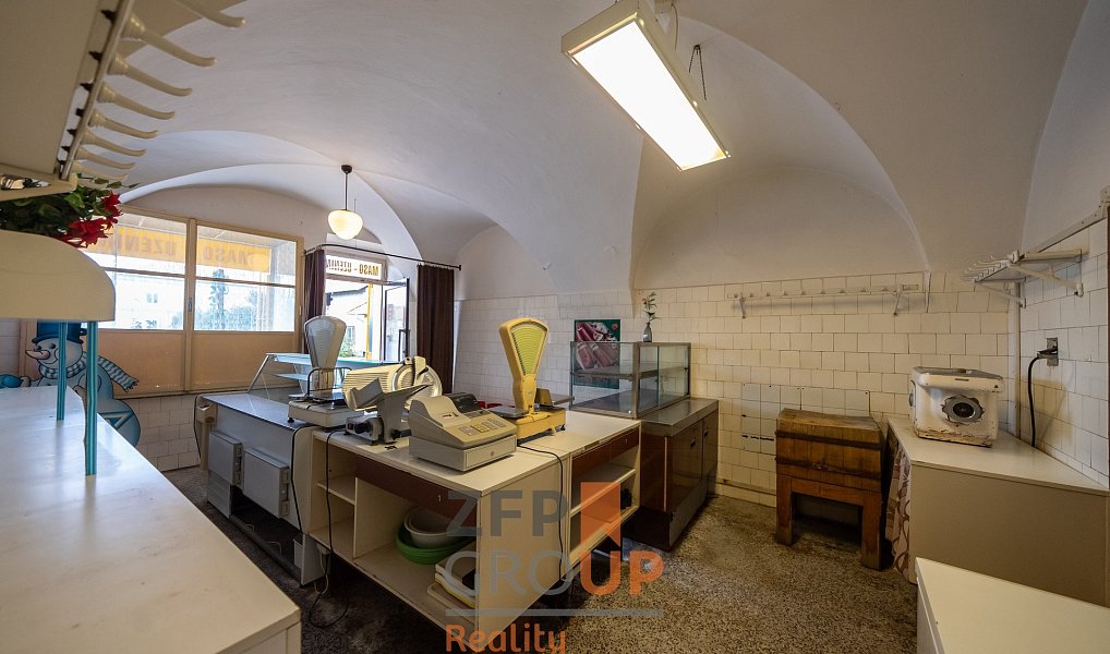 Prodej obchodních prostor 470 m², Šatov – náhled fotky 7