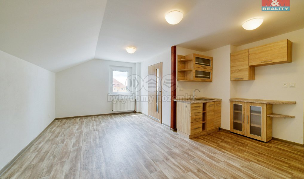 Pronájem obchodních prostor 175 m², Mariánské Lázně – náhled fotky 6