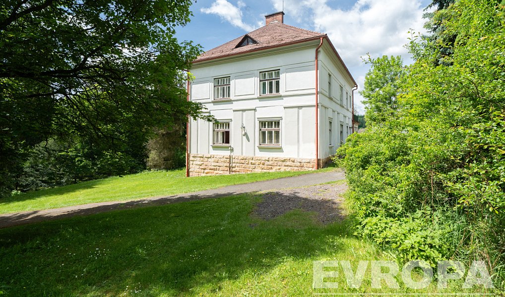 Prodej domu 320 m² s pozemkem 7 861 m², Hostinné – náhled fotky 4