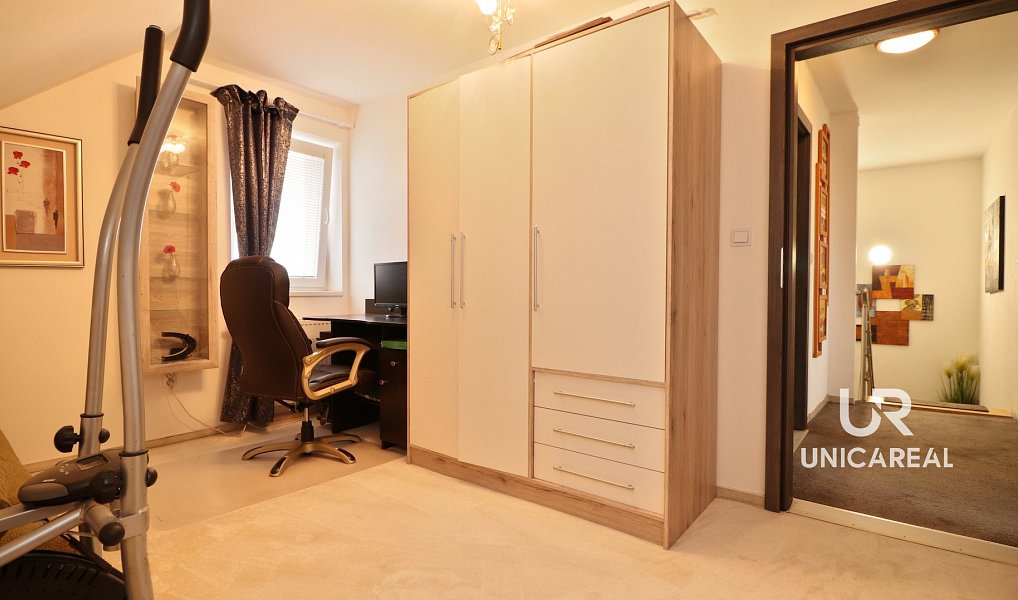 Prodej domu 233 m² s pozemkem 651 m², Božice – náhled fotky 19