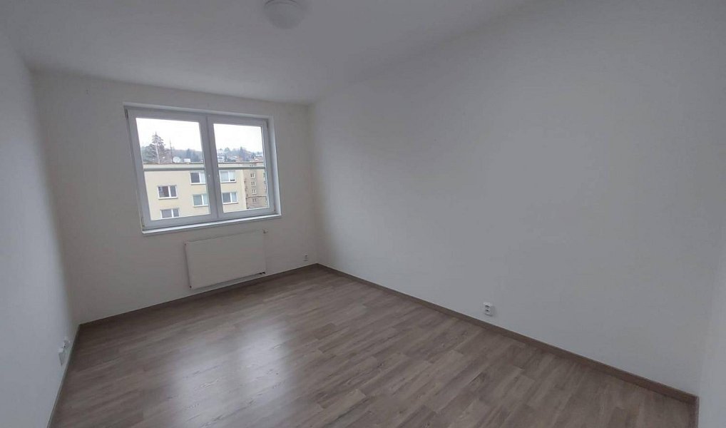 Pronájem bytu 4+kk 90 m², Zlín – náhled fotky 7