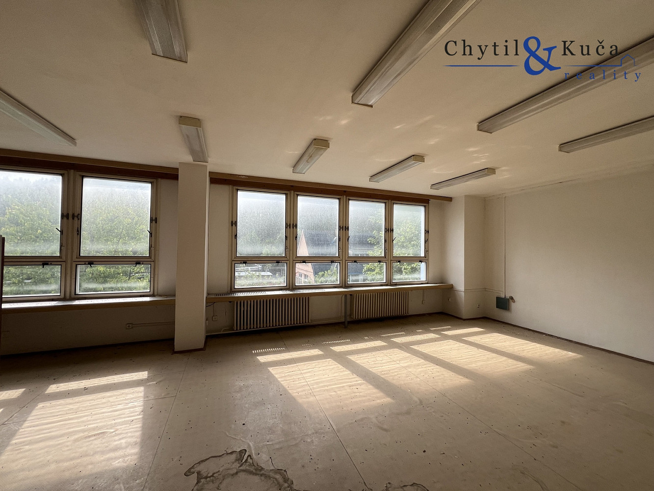 Prodej skladovacích prostor 2 156 m² – fotografie 2